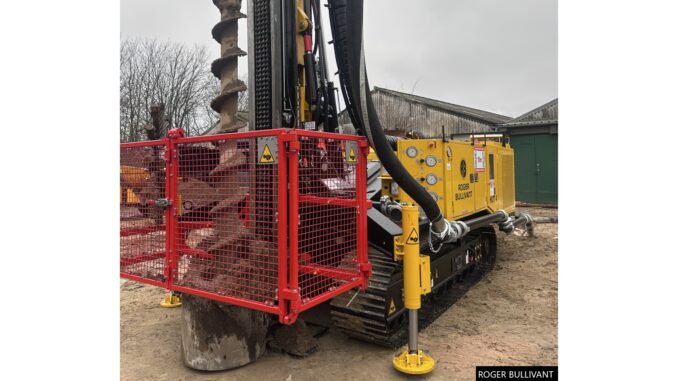 The Hütte HBR 204MP has an innovative segmental mast design, which allows the rig to be reconfigured on site.