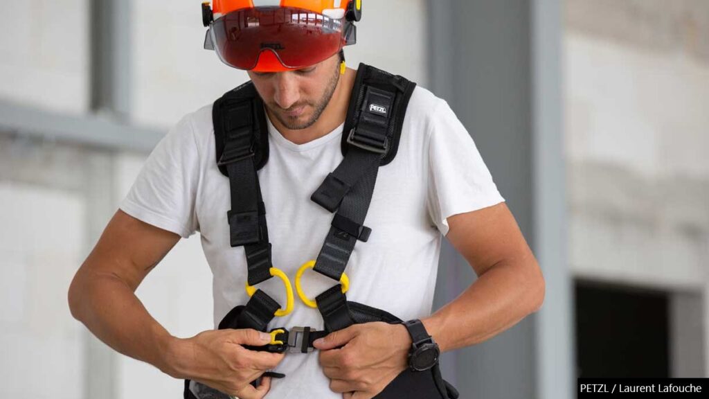 The Newton fall-arrest harness allows immediate access to tools.