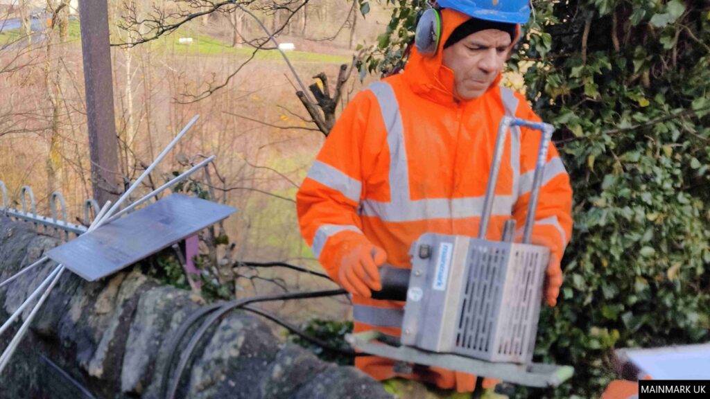 Mainmark UK used targeted resin injection technology to strengthen subgrade soils and re-support the structure.