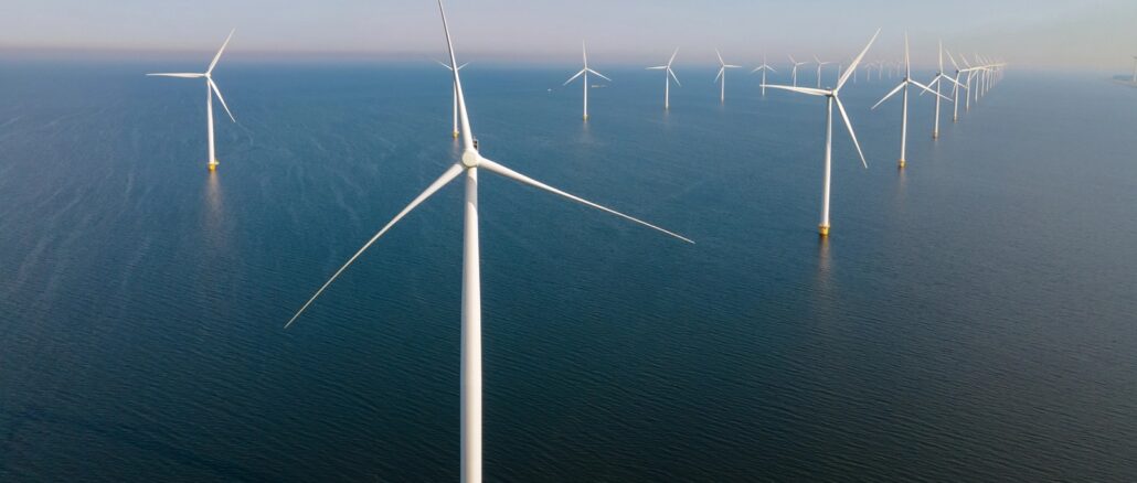 Fugro is acquiring a minority share of Dutch software company DTACT to develop scalable solutions across its core markets in energy, infrastructure and water.