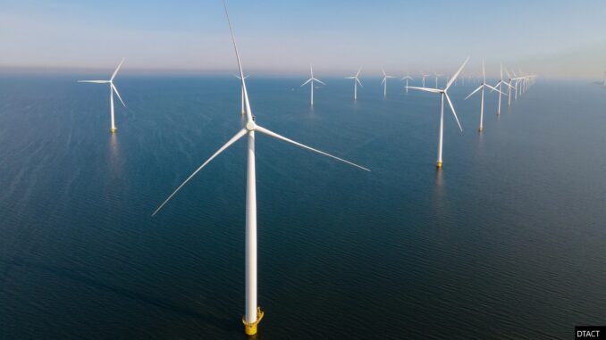 Fugro is acquiring a minority share of Dutch software company DTACT to develop scalable solutions across its core markets in energy, infrastructure and water.